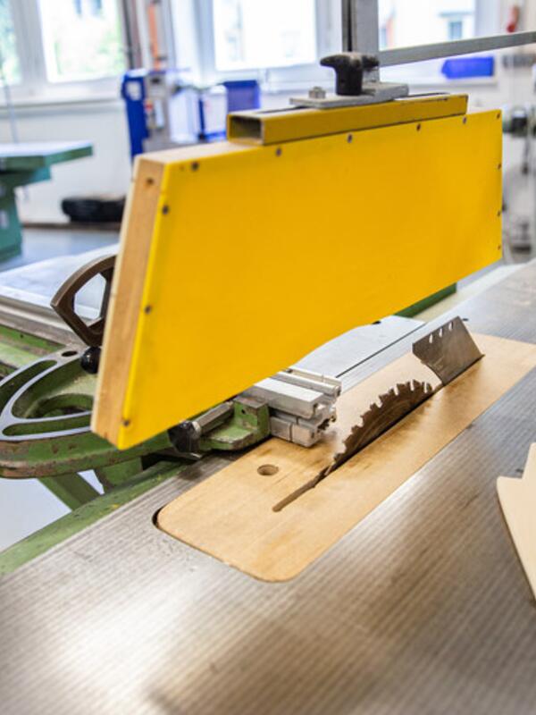 Holzwerkstatt, Detail einer Kreissäge