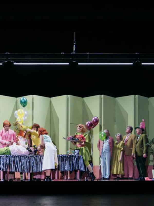 Bühnenbild von Mirjam Stängl / Zwiegespräch | © Susanne Hassler-Smith