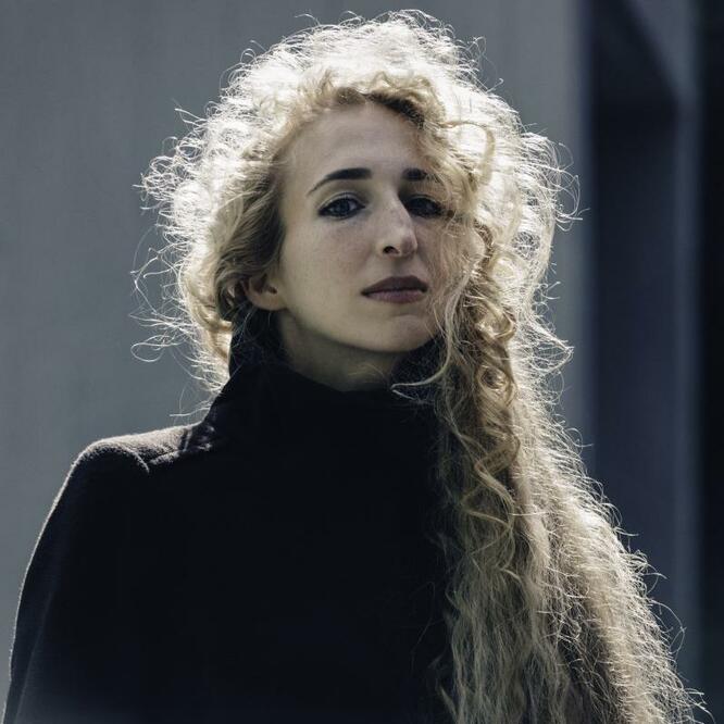 Sarah Nemtsov | © Camille Blake Sarah Nemtsov | © Camille Blake