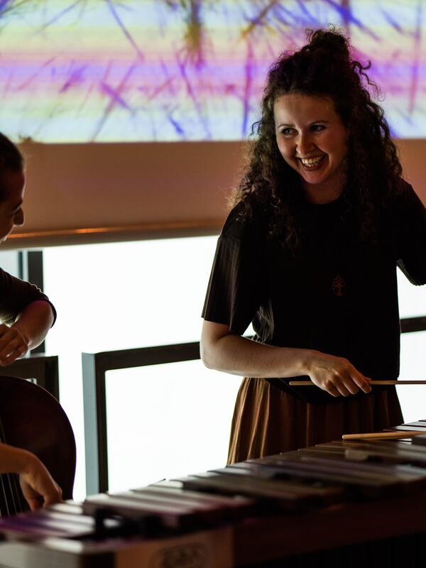 Musikerinnen an Hackbrett und Cello | © Fabian Schober